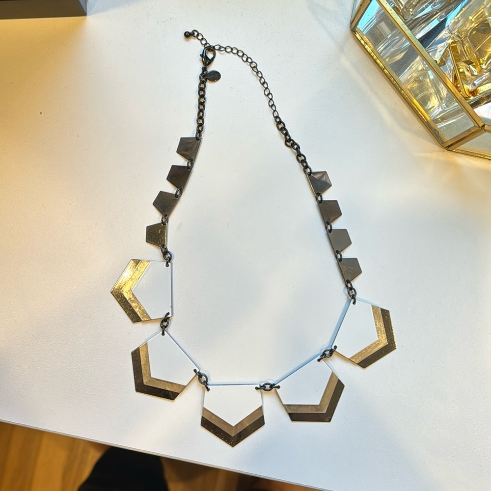 Statement necklace
